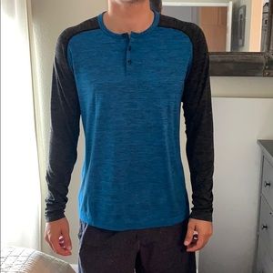XL, Men’s LuLu Lemon long sleeve shirt.